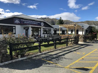 Waitaki Lakes Apartments Hotels in Otematata