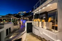 Daydream Luxury Suites