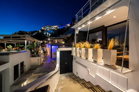 Daydream Luxury Suites