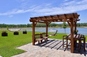 هوليداي إن إكسبرس آند سويتس ترينيتي باي آيتش جي