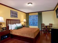 Hotel Apache Hotels near Boulder Strip