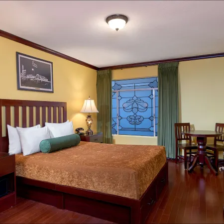 Hotel Apache