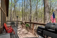Cozy Retreat - Hot Tub, Sauna, Fire Pit, Pool Access Hotels in Berkeley County