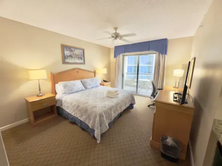 Ocean View and Access to Pool - Romantic Coastal Sanctuary