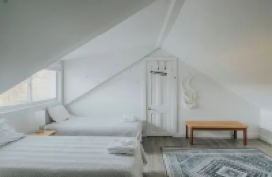 Large -2 Floor, 2-Bedroom Condo with  Game Room, 5 Min to Stowe.