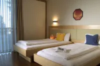 瓦拉里安商務飯店 - 3 星級