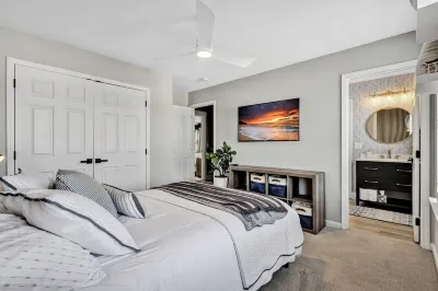 Fully Remodeled Bluffton House with In-law Apartment for Large Groups Publix Super Market at Buckwalter Place附近的飯店