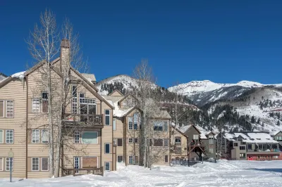 Etta Place Too 113 by AvantStay Close to Town the Slopes in Complex w Communal Pool Hot Tub
