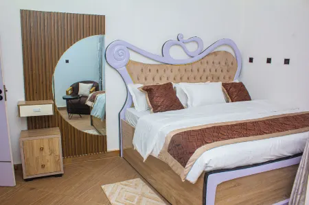 THE BLEVICK SUITES AND APARTMENTS