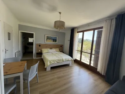 Bnb Castellane Chambre d'Hotes B&B Hotels in Angles