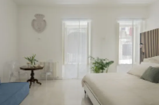 Palazzo Ventimiglia Lodge&Suites Hotel a 