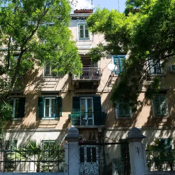 Starlight Luxury Suites