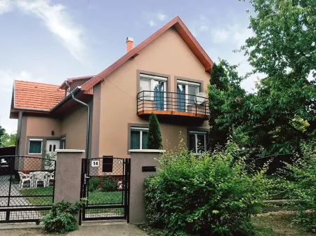 Lavender Apartment Отели в г. Шиофок