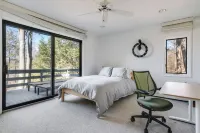 Mtn. Retreat Watch Leaves Change from Hot Tub on the Deck. Min to Town, Pvt