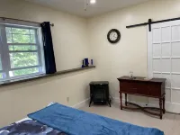 Cozy charming one bedroom suite