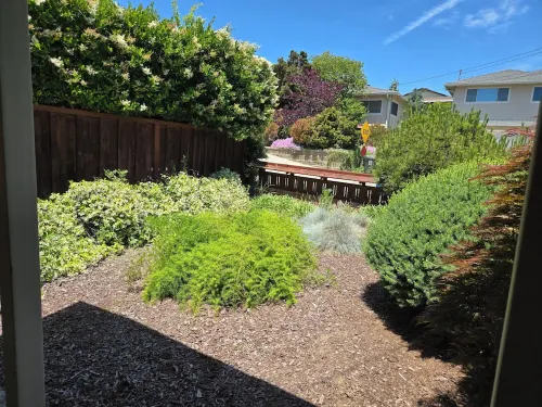 Spacious 3 bedroom house, close to Oakland, San Francisco, & San Jose.