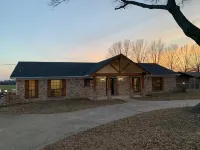 Your family home away from home! Hotels near Crater of Diamonds State Park