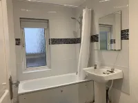 Lagoon View Cottage, just a step from the sea. Hotels in Newtownards