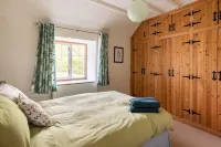 Beautiful 4 bedroom 19th Century Farmhouse Hotels in Mold