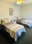 Charming and spacious 3-bedroom townhome with WiFi and amenities in Gary