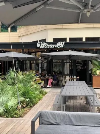 The Grove 8  10 min from Beach. In the heart of Coconut Grove and CocoWalk Отели рядом с достопримечательностью «Кампонг, Нешнел Тропикал Ботаникал Гарден»