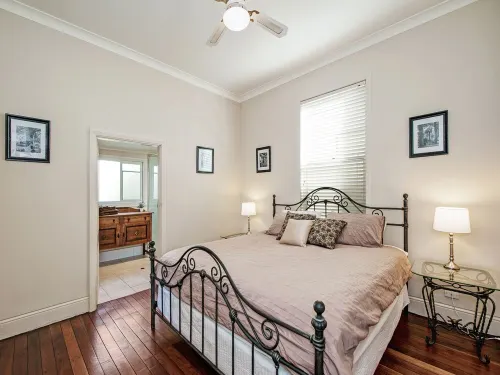 Stallard Cottage - Lovely Family/Group Accom