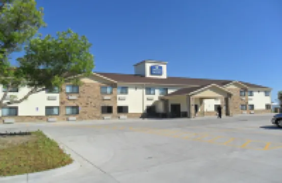 Cobblestone Inn & Suites - Fort Dodge Hotel di 