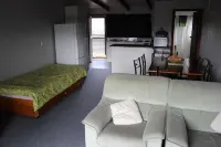 Hukapapa Accommodation Teina 라우리무 호텔