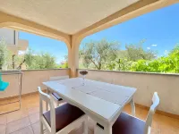 Family-friendly apartment Lilly with trampoline, air conditioning, wifi, up to 5 people