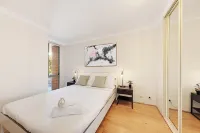 Spacious & Cosy 2 Bedroom Apartment in Darling Harbour - Holiday Apartments