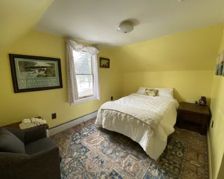 The Guides House • Cozy Main St Stay with Porch Views Hotels in Webb