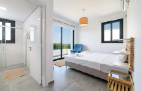 By the Beach - Blue Topaz Villa