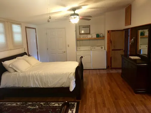 Cabin # 2, Kentucky Lake, Bass Fishing, Camden, Tn, (Nashville 1, Memphis 1.5)