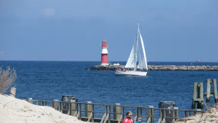 sunny 2 rooms apartment with balcony and a view to the Salzhaff