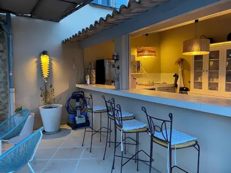 Beautiful renovated house with garden, terraces, swimming pool, summer kitchen, 360° view