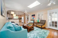Quiet Convenient pool home, centrally located