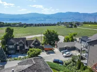 Wine Trail Full Suite with Private Entrance, Patio and Views! Hotels in West Kelowna