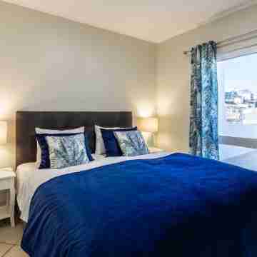 Top renovated apartment with a large terrace in the old town of Albufeira Rooms