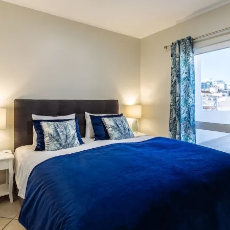 Top renovated apartment with a large terrace in the old town of Albufeira