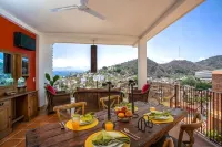 Picturesque Penthouse in Old Town Staffed Villa w/Views and Rooftop Pool