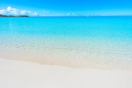 Palm Jewel - Luxury villa, private outdoor oasis w/pool, walk to SAPODILLA BEACH Отели рядом с достопримечательностью «Turks and Caicos Island»