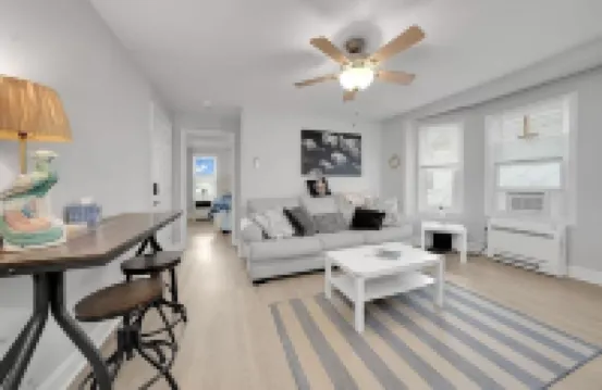 Great condo 2.5 blocks from the boardwalk very clean with upgraded appliances
