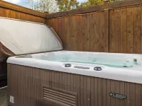 Oceanfront Cottage: Private Dock, Beach Access, Hot Tub, BBQ & Free Kayaks スークのホテル