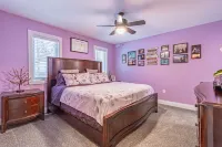 Grand Bend Getaway Cottage | Hot Tub & Relax by the Beach | 6Bed+3Bath