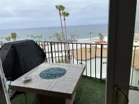 The 'Top of the World' Palmtree View Suite! 2BR/2BA San Onofre State Beach附近的飯店