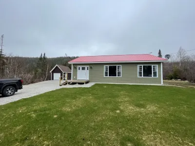 Thistle House - 5 km to Gros Morne Hotels near Gros Morne