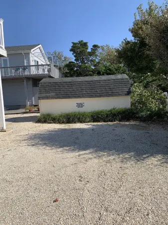 Stone Harbor Beauty, 2 blks to beach Отели рядом с достопримечательностью «Blue Eden»