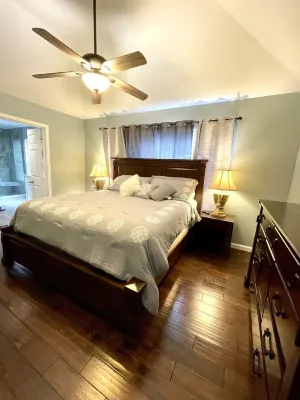 15 min to Downtown Dallas! 4BR Family Friendly Home