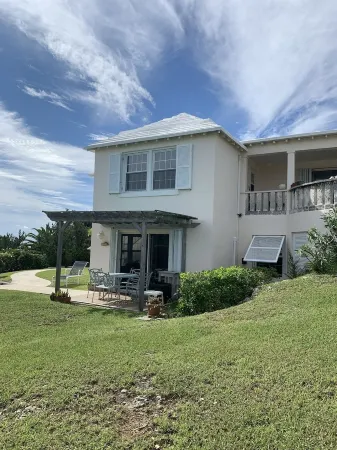 Two Bedroom with Private Dock near Golf and Beach Отели рядом с достопримечательностью «Маяк Гиббс-Хилл»