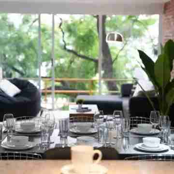 Elegant 3BR apartment with balcony at the heart of Polanco Dining/Meeting Rooms